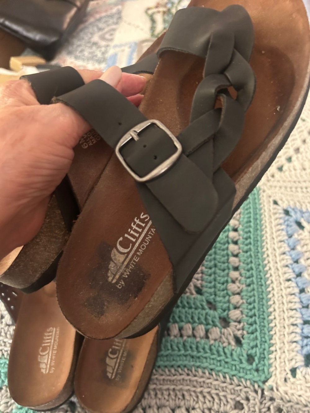 Cliffs by White Mountain size 6 one navy pair one brown size 6 - Picture 7 of 8